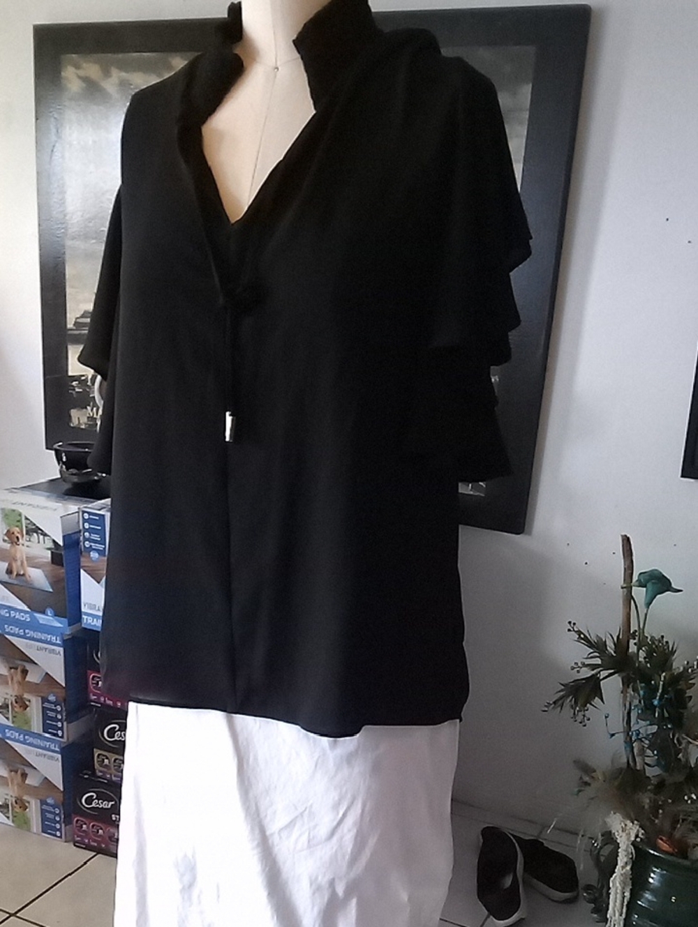 Tahari Black Short Sleeve Ruffled V-Neck Blouse